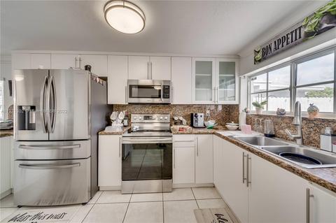 520 E 47th St, Hialeah, FL 33013 photo 11