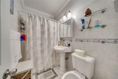 520 E 47th St, Hialeah, FL 33013 photo 19