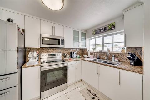 520 E 47th St, Hialeah, FL 33013 photo 12