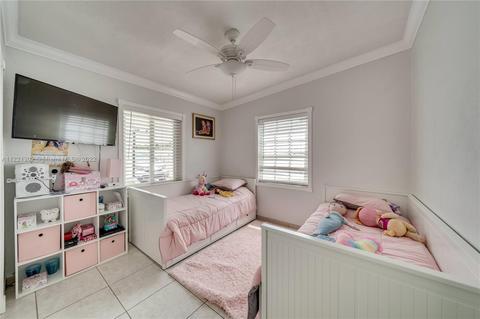 520 E 47th St, Hialeah, FL 33013 photo 15