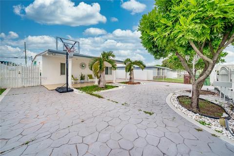 520 E 47th St, Hialeah, FL 33013 photo 3