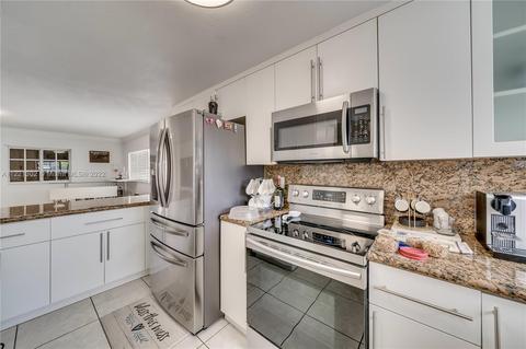520 E 47th St, Hialeah, FL 33013 photo 13