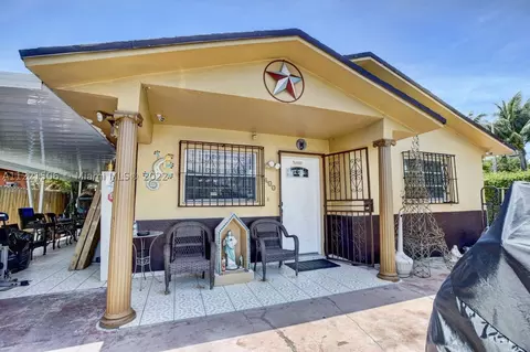 400 SE 5th St, Hialeah, FL 33010 photo 1