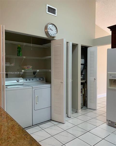 5680 W 20th Ct, Hialeah, FL 33016 photo 2