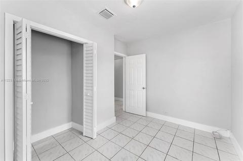 4148 E 10th Ave, Hialeah, FL 33013 photo 10