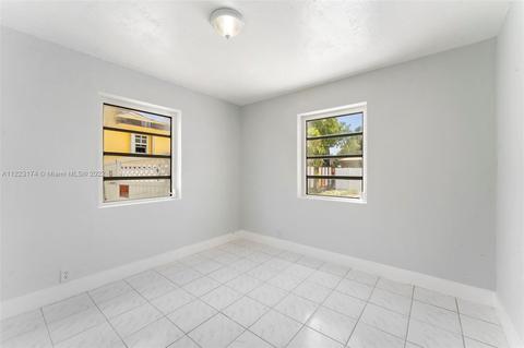 4148 E 10th Ave, Hialeah, FL 33013 photo 12