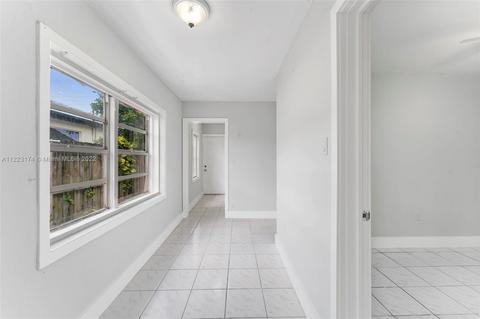 4148 E 10th Ave, Hialeah, FL 33013 photo 21