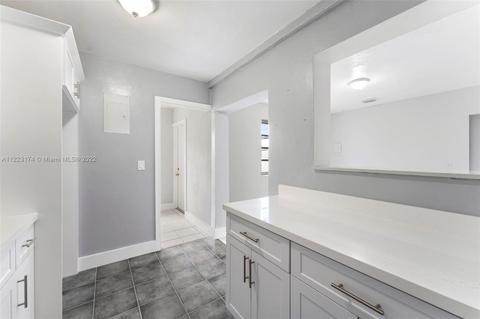 4148 E 10th Ave, Hialeah, FL 33013 photo 18