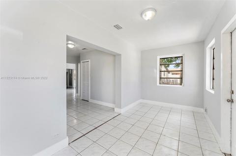 4148 E 10th Ave, Hialeah, FL 33013 photo 5