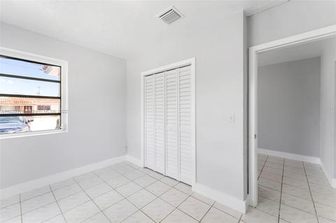 4148 E 10th Ave, Hialeah, FL 33013 photo 9