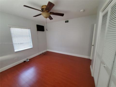 660 E 14th St, Hialeah, FL 33010 photo 8