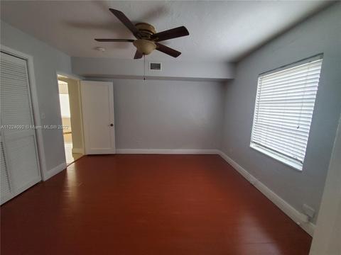 660 E 14th St, Hialeah, FL 33010 photo 10