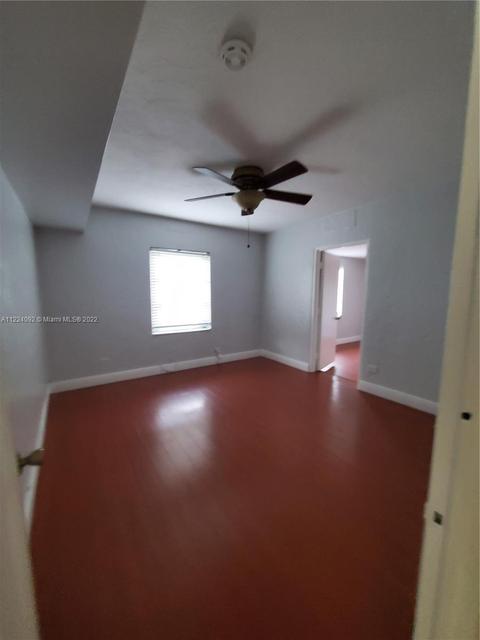 660 E 14th St, Hialeah, FL 33010 photo 9