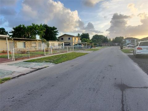 660 E 14th St, Hialeah, FL 33010 photo 4