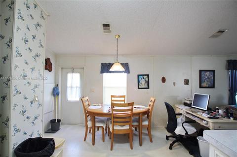 1385 Lake Dr, Okeechobee, FL 34974 photo 5