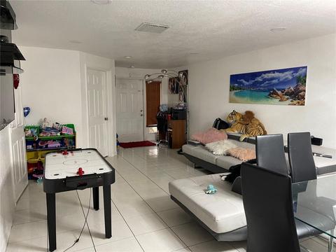140 E 5th St #5, Hialeah, FL 33010 photo 3