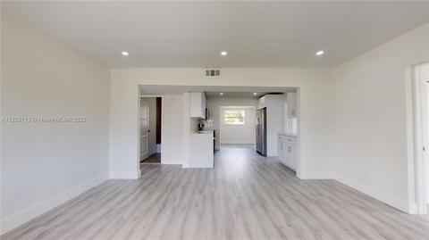 1860 E 9th Ave, Hialeah, FL 33013 photo 6