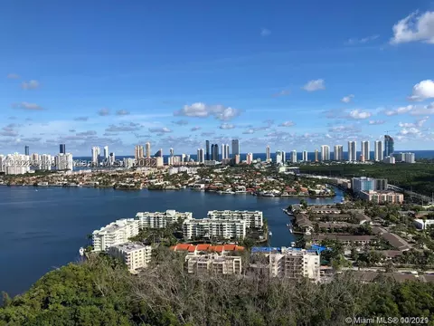 16385 Biscayne Blvd #3019, North Miami Beach, FL 33160