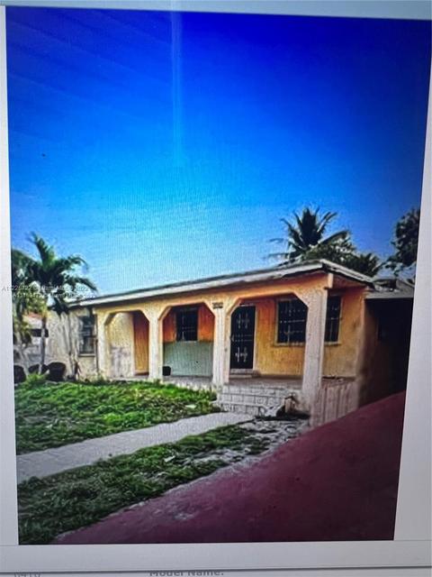 550 SE 3rd St, Hialeah, FL 33010 photo 1