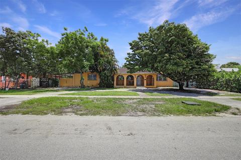 40 W 51st St, Hialeah, FL 33012 photo 2