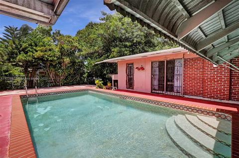 40 W 51st St, Hialeah, FL 33012 photo 11