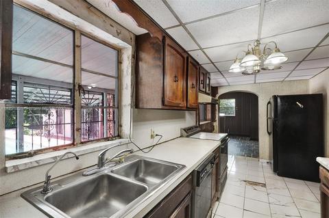 40 W 51st St, Hialeah, FL 33012 photo 46
