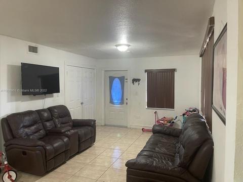 96 E 48th St, Hialeah, FL 33013 photo 3