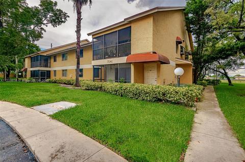3041 N Oakland Forest Dr #204, Oakland Park, FL 33309