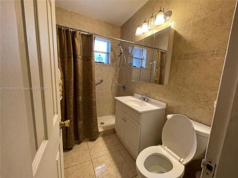 431 W 55th Pl, Hialeah, FL 33012 photo 7