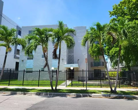 1337 NW 1st St #9, Miami, FL 33125
