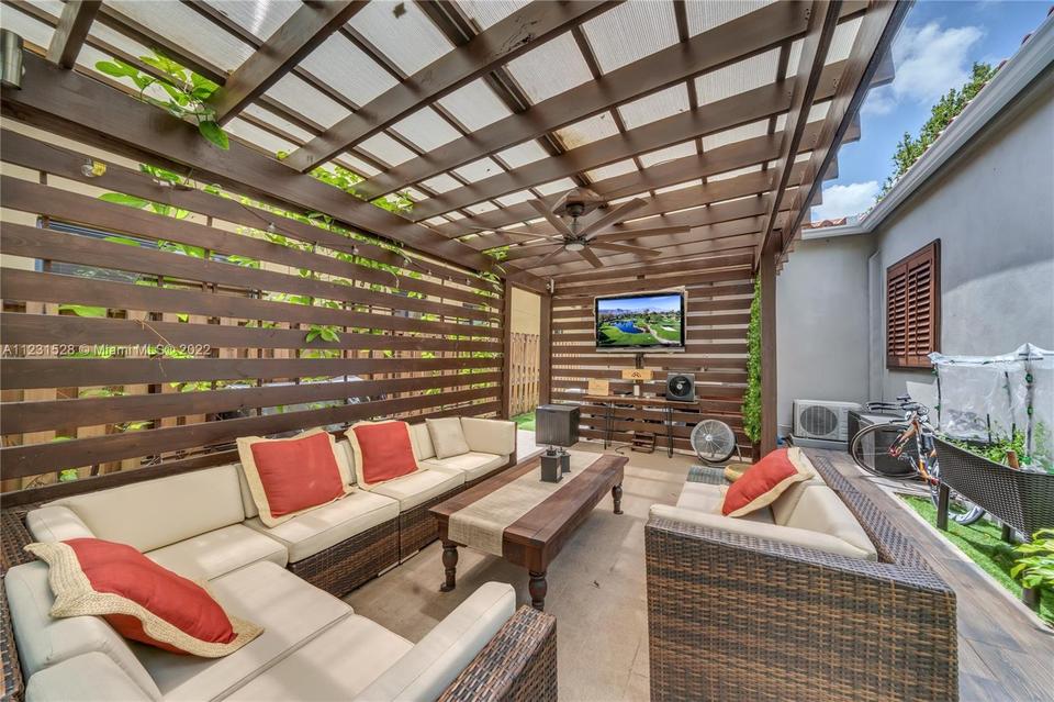  2225 Secoffee Ter, Miami, FL 33133 photo 25