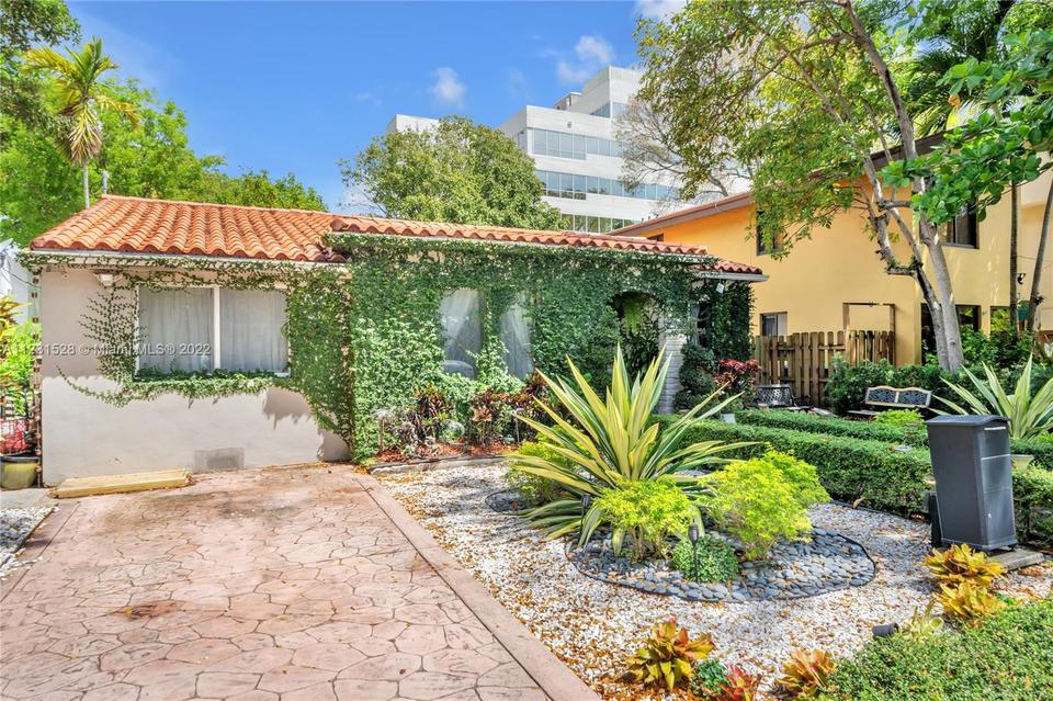  2225 Secoffee Ter, Miami, FL 33133 photo 31