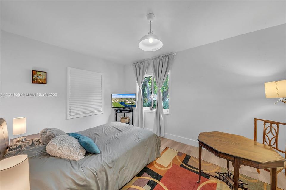  2225 Secoffee Ter, Miami, FL 33133 photo 22