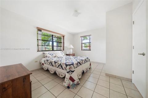 4247 W 5th Ln, Hialeah, FL 33012 photo 18