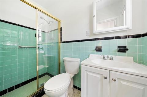 4247 W 5th Ln, Hialeah, FL 33012 photo 21