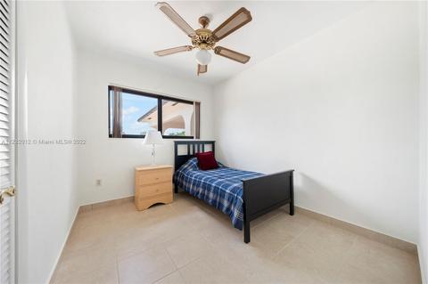 4247 W 5th Ln, Hialeah, FL 33012 photo 17