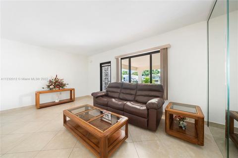 4247 W 5th Ln, Hialeah, FL 33012 photo 10