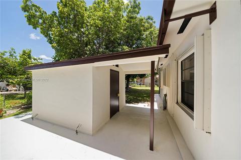 4247 W 5th Ln, Hialeah, FL 33012 photo 9