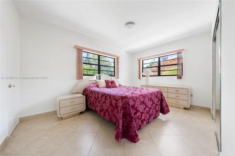 4247 W 5th Ln, Hialeah, FL 33012 photo 15