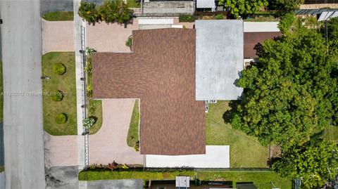 4247 W 5th Ln, Hialeah, FL 33012 photo 7