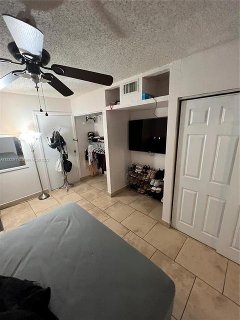 930 E 10th Pl, Hialeah, FL 33010 photo 8