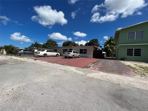 930 E 10th Pl, Hialeah, FL 33010 photo 1