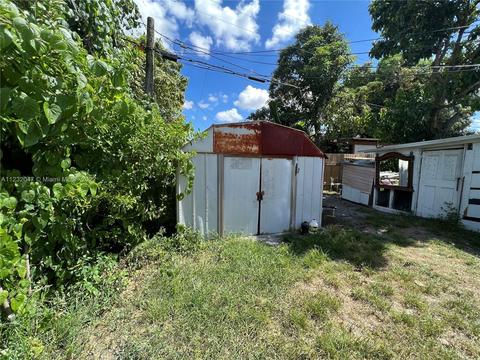 930 E 10th Pl, Hialeah, FL 33010 photo 18
