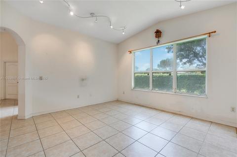 15822 SW 63rd Ter, Miami, FL 33193 photo 18