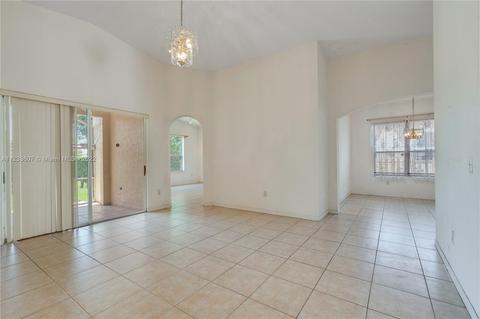 15822 SW 63rd Ter, Miami, FL 33193 photo 9
