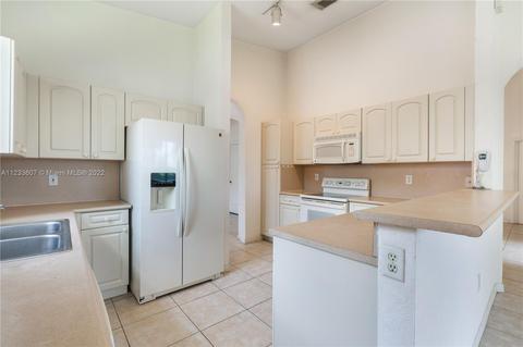 15822 SW 63rd Ter, Miami, FL 33193 photo 14