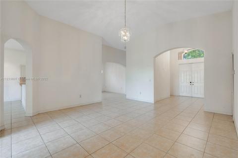 15822 SW 63rd Ter, Miami, FL 33193 photo 8