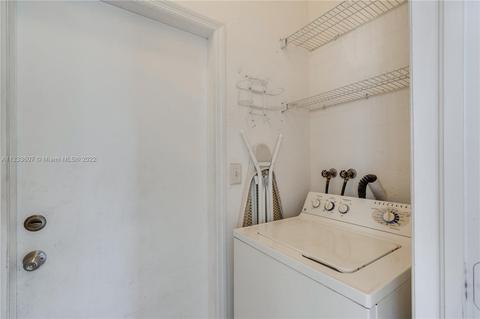 15822 SW 63rd Ter, Miami, FL 33193 photo 32