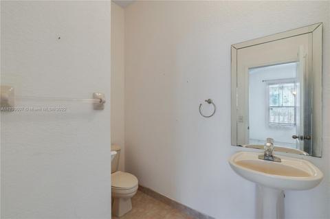 15822 SW 63rd Ter, Miami, FL 33193 photo 21