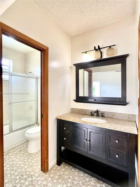 4566 W 6th Ave, Hialeah, FL 33012 photo 37